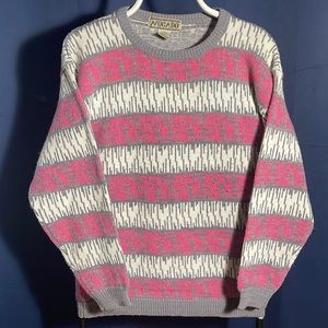 Womens vintage Avocado sweater - size M